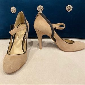 Dainty beige suede heels.